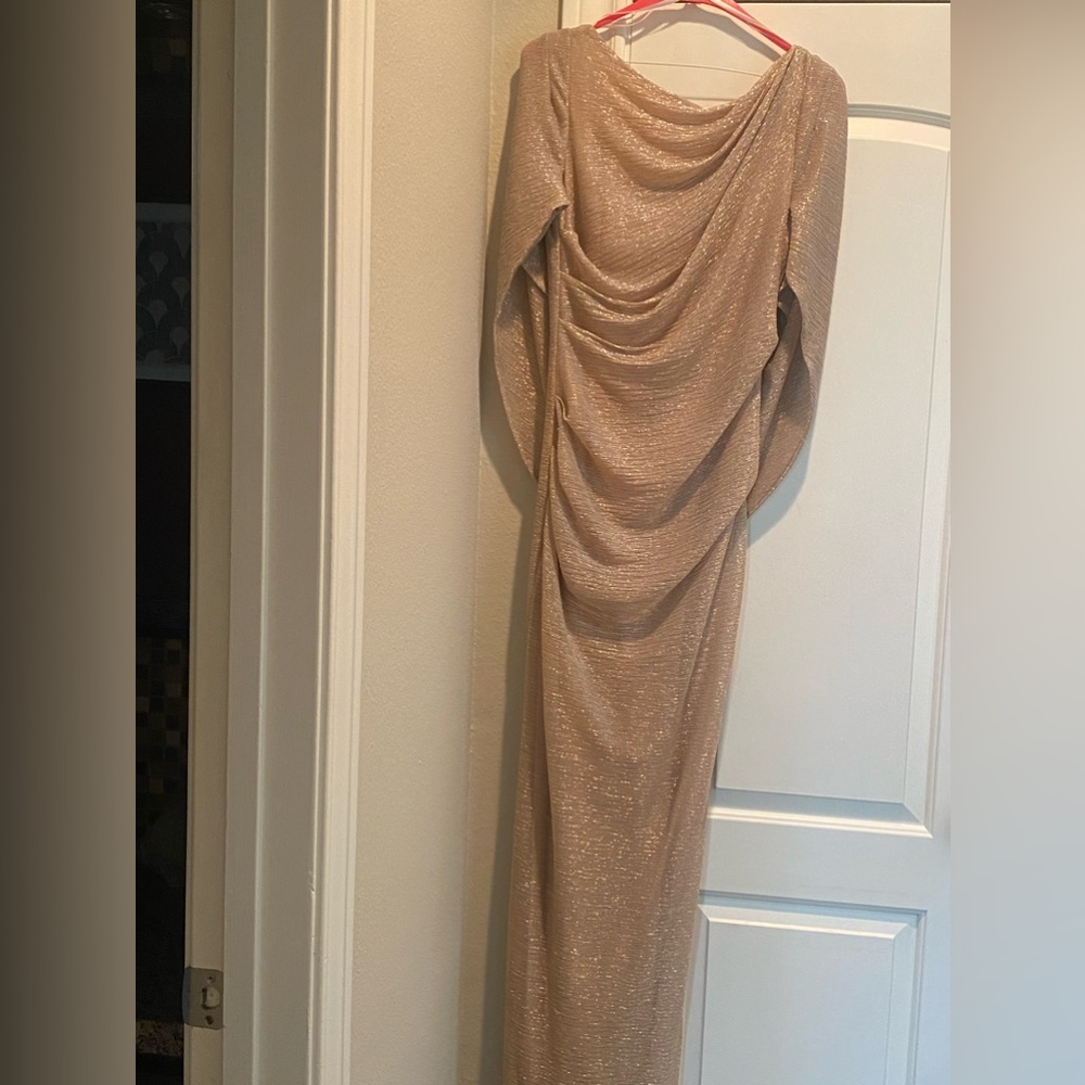 Classy And Elegant With Beautiful Lines.Worn For … - image 1